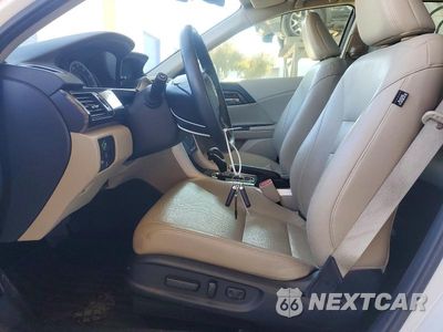 Zdjęcie 7 z 12 samochodu: 2017 HONDA ACCORD TOURING VIN:1HGCR3F99HA018000 - miniatura