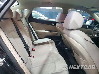 Zdjęcie 10 z 12 samochodu: 2016 KIA OPTIMA LX VIN:5XXGT4L31GG107232 - miniatura