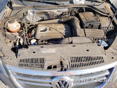 Zdjęcie 11 z 12 samochodu: 2011 VOLKSWAGEN TIGUAN S VIN:WVGAV7AX7BW504079 - miniatura