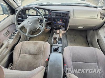 Zdjęcie 8 z 12 samochodu: 2004 TOYOTA TACOMA PRERUNNER V6 VIN:5TEGN92NX4Z350545 - miniatura