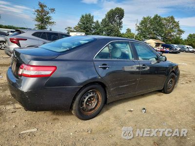 Trzecie zdjęcie samochodu z tyłu: 2010 TOYOTA CAMRY LE VIN:4T4BF3EK7AR003721 - miniatura