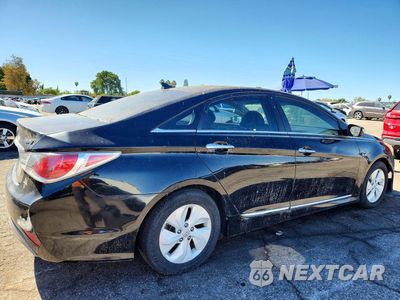 Trzecie zdjęcie samochodu z tyłu: 2013 HYUNDAI SONATA HYBRID VIN:KMHEC4A4XDA066931 - miniatura