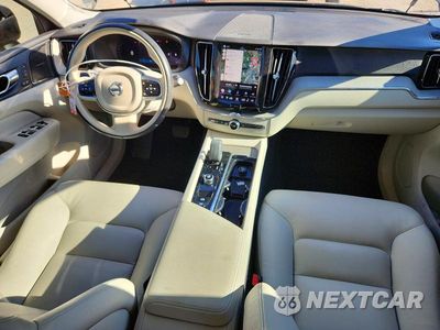 Zdjęcie 8 z 13 samochodu: 2023 VOLVO XC60 PLUS VIN:YV4L12DN5P1388937 - miniatura