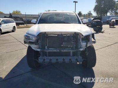 Piąte zdjęcie samochodu w środku: 2019 TOYOTA TACOMA TRD OFF-ROAD VIN:3TMCZ5AN3KM278403 - miniatura