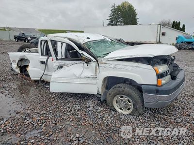 Czwarte zdjęcie samochodu z boku: 2005 CHEVROLET SILVERADO K2500 HEAVY DUTY VIN:1GCHK23295F808678 - miniatura