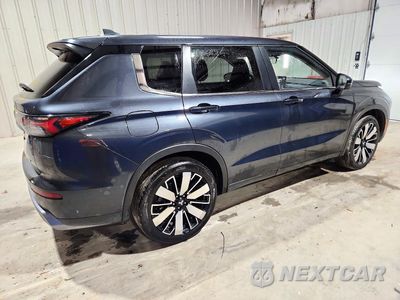 Trzecie zdjęcie samochodu z tyłu: 2026 MITSUBISHI OUTLANDER SE VIN:JA4J3VAB5TZ042022 - miniatura