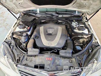 Zdjęcie 11 z 12 samochodu: 2011 MERCEDES-BENZ E 350 4MATIC VIN:WDDHF8HB4BA385426 - miniatura