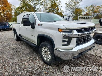 Czwarte zdjęcie samochodu z boku: 2020 CHEVROLET SILVERADO K3500 LT VIN:1GC4YTEY2LF193909 - miniatura
