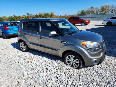 Czwarte zdjęcie samochodu z boku: 2013 KIA SOUL BASE VIN:KNDJT2A53D7595621 - miniatura