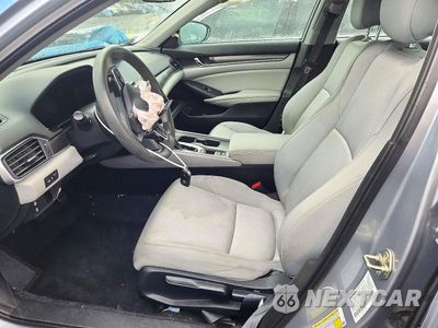 Zdjęcie 7 z 12 samochodu: 2019 HONDA ACCORD LX VIN:1HGCV1F1XKA111321 - miniatura