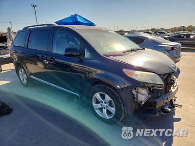 Czwarte zdjęcie samochodu z boku: 2015 TOYOTA SIENNA LE VIN:5TDKK3DC6FS600018 - miniatura