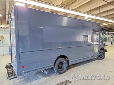 Trzecie zdjęcie samochodu z tyłu: 2020 FREIGHTLINER MT45G CHASSIS DELIVERY TRUCK VIN:4UZAC2EA1LCMK2950 - miniatura