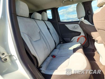 Zdjęcie 11 z 13 samochodu: 2017 JEEP RENEGADE LATITUDE VIN:ZACCJABB0HPE41230 - miniatura