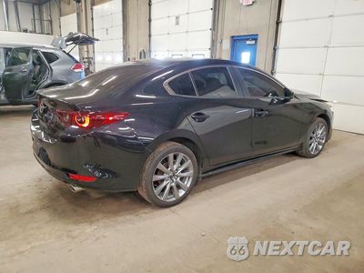 Trzecie zdjęcie samochodu z tyłu: 2026 MAZDA 3 PREFERRED VIN:JM1BPACL3T1860425 - miniatura