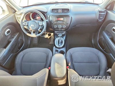 Zdjęcie 8 z 12 samochodu: 2016 KIA SOUL BASE VIN:KNDJN2A24G7357121 - miniatura