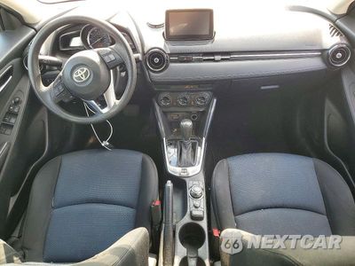 Zdjęcie 8 z 12 samochodu: 2017 TOYOTA YARIS IA BASE VIN:3MYDLBYVXHY162743 - miniatura