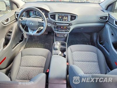 Zdjęcie 8 z 12 samochodu: 2019 HYUNDAI IONIQ ELECTRIC BASE VIN:KMHC75LH2KU047139 - miniatura