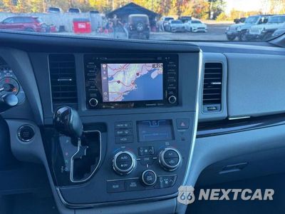 Zdjęcie 13 z 14 samochodu: 2019 TOYOTA SIENNA XLE 7-PASSENGER VIN:5TDDZ3DCXKS227743 - miniatura