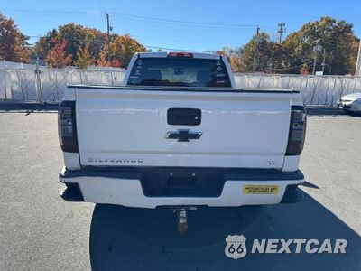 Piąte zdjęcie samochodu w środku: 2017 CHEVROLET SILVERADO K1500 LT VIN:1GCVKREH3HZ115668 - miniatura