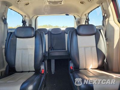 Zdjęcie 10 z 13 samochodu: 2010 CHRYSLER TOWN & COUNTRY TOURING PLUS VIN:2A4RR8DX3AR387390 - miniatura