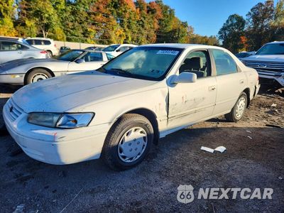 1997 TOYOTA CAMRY LE 4T1BG22K8VU775821 - główne zdjęcie licytacji z USA - miniatura
