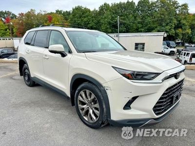 Czwarte zdjęcie samochodu z boku: 2024 TOYOTA GRAND HIGHLANDER LIMITED VIN:5TDAAAB57RS015279 - miniatura