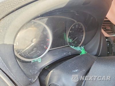 Zdjęcie 9 z 13 samochodu: 2016 NISSAN SENTRA SR VIN:3N1AB7AP0GY267404 - miniatura