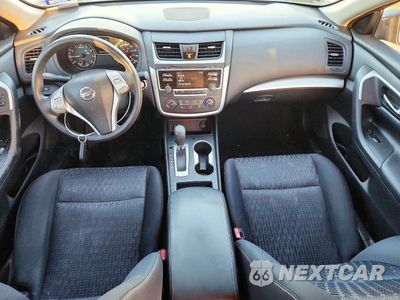 Zdjęcie 8 z 13 samochodu: 2016 NISSAN ALTIMA 2.5 S VIN:1N4AL3AP0GC187716 - miniatura