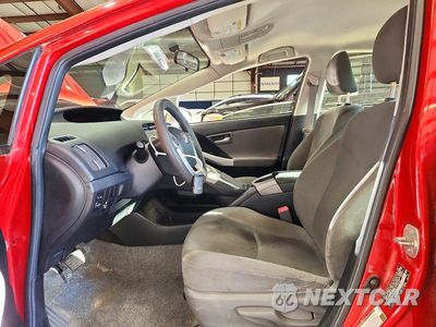 Zdjęcie 7 z 12 samochodu: 2012 TOYOTA PRIUS TWO VIN:JTDKN3DU3C5465257 - miniatura