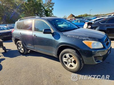 Czwarte zdjęcie samochodu z boku: 2010 TOYOTA RAV4 BASE VIN:2T3BF4DV3AW061733 - miniatura