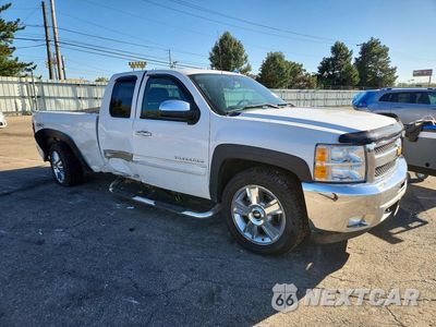 Czwarte zdjęcie samochodu z boku: 2013 CHEVROLET SILVERADO VIN:1GCRKSE7XDZ367105 - miniatura