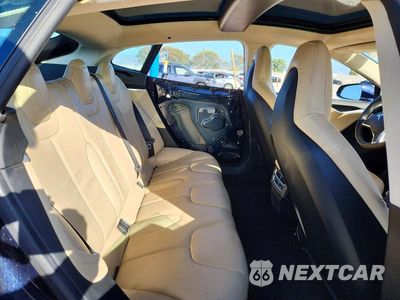 Zdjęcie 10 z 13 samochodu: 2013 TESLA MODEL S VIN:5YJSA1CP4DFP25743 - miniatura