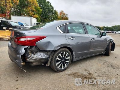 Trzecie zdjęcie samochodu z tyłu: 2018 NISSAN ALTIMA 2.5 SV VIN:1N4AL3AP1JC153498 - miniatura