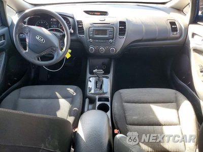 Zdjęcie 8 z 12 samochodu: 2017 KIA FORTE LX VIN:3KPFK4A79HE032696 - miniatura
