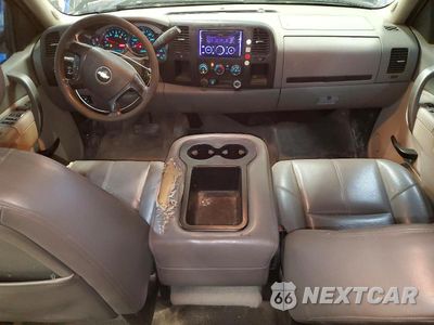 Zdjęcie 8 z 12 samochodu: 2014 CHEVROLET SILVERADO K2500 HEAVY DUTY VIN:1GC1KVCG5EF166880 - miniatura