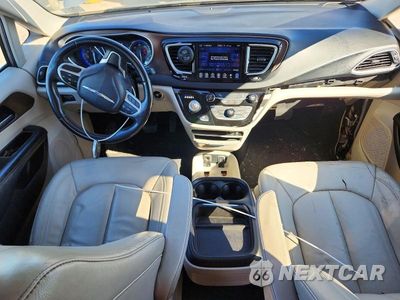 Zdjęcie 8 z 13 samochodu: 2017 CHRYSLER PACIFICA TOURING L VIN:2C4RC1BG9HR648226 - miniatura