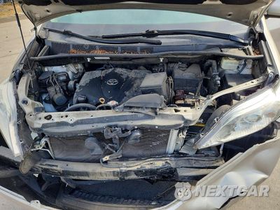 Zdjęcie 12 z 14 samochodu: 2017 TOYOTA SIENNA LE VIN:5TDKZ3DC3HS869057 - miniatura