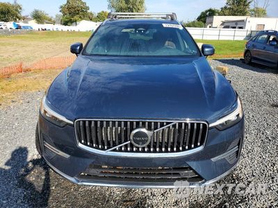 Piąte zdjęcie samochodu w środku: 2023 VOLVO XC60 PLUS VIN:YV4L12RN2P1320118 - miniatura