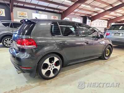 Trzecie zdjęcie samochodu z tyłu: 2011 VOLKSWAGEN GTI VIN:WVWHD7AJ5BW103129 - miniatura