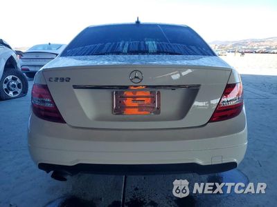 Zdjęcie 6 z 12 samochodu: 2012 MERCEDES-BENZ C 250 VIN:WDDGF4HB9CR192275 - miniatura