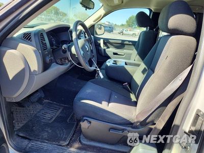 Zdjęcie 7 z 12 samochodu: 2010 CHEVROLET SILVERADO C1500 LS VIN:1GCSCREA6AZ247655 - miniatura