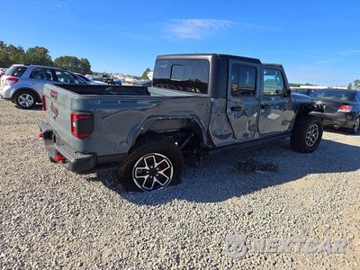 Trzecie zdjęcie samochodu z tyłu: 2026 JEEP GLADIATOR RUBICON VIN:1C6RJTBG9TL150635 - miniatura