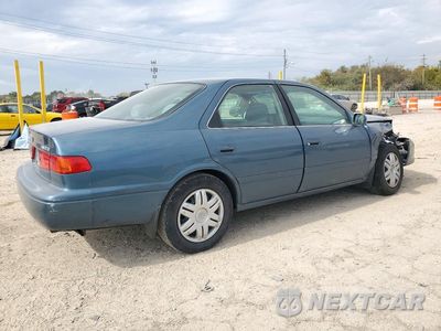 Trzecie zdjęcie samochodu z tyłu: 2001 TOYOTA CAMRY LE VIN:4T1BG22K01U831566 - miniatura