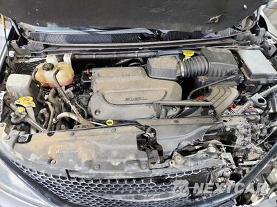 Zdjęcie 12 z 13 samochodu: 2019 CHRYSLER PACIFICA TOURING L VIN:2C4RC1BG2KR575644 - miniatura