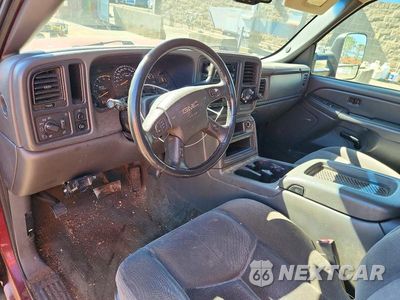 Zdjęcie 8 z 12 samochodu: 2004 GMC SIERRA C2500 HEAVY DUTY VIN:1GTHC29264E374275 - miniatura