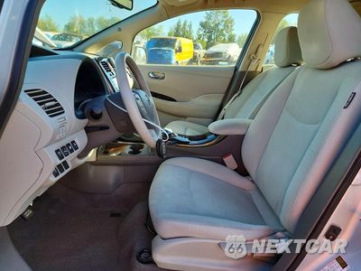 Zdjęcie 7 z 12 samochodu: 2013 NISSAN LEAF S VIN:1N4AZ0CP8DC402782 - miniatura