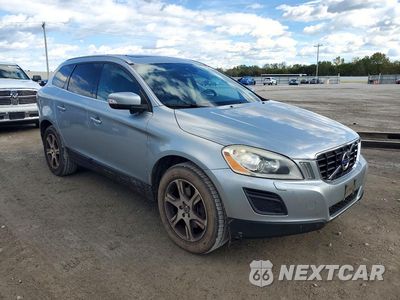 Czwarte zdjęcie samochodu z boku: 2013 VOLVO XC60 T6 VIN:YV4902DZ6D2395515 - miniatura