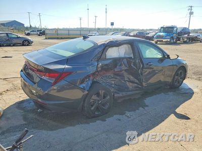 Trzecie zdjęcie samochodu z tyłu: 2022 HYUNDAI ELANTRA SEL VIN:5NPLM4AG4NH060782 - miniatura