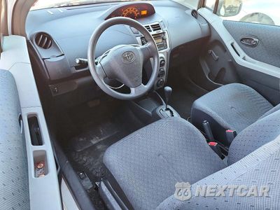 Zdjęcie 8 z 12 samochodu: 2011 TOYOTA YARIS VIN:JTDJT4K31B5326597 - miniatura