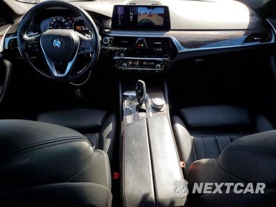 Zdjęcie 8 z 13 samochodu: 2018 BMW 530E VIN:WBAJA9C59JB033286 - miniatura
